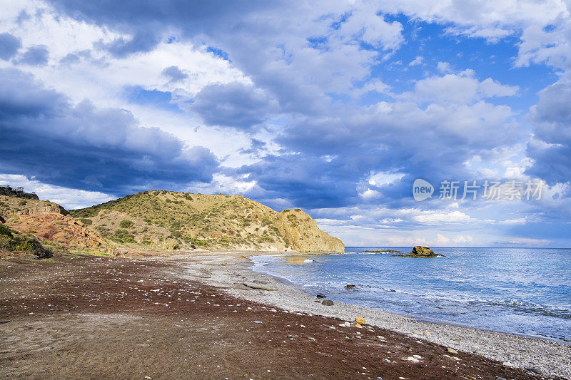 Playa del Sombrerico，西班牙安达卢西亚的一个偏远海滩